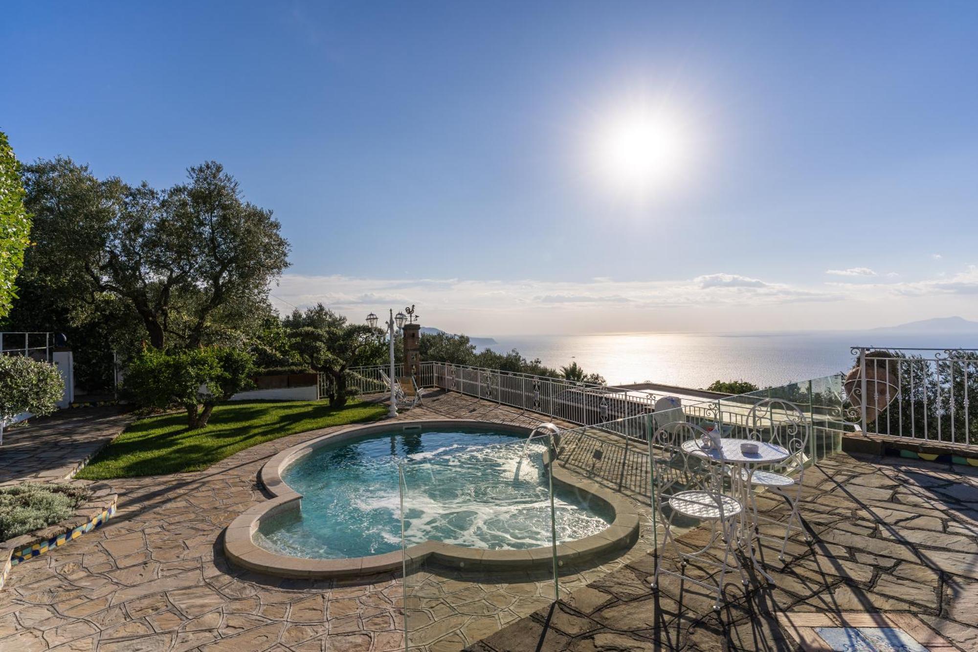 Villa Marika - Private Heated Pool マッサ・ルブレンセ エクステリア 写真