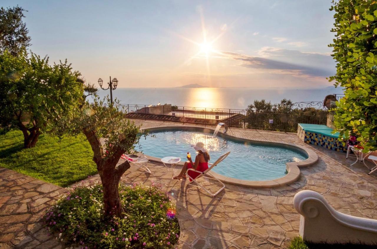 Villa Marika - Private Heated Pool マッサ・ルブレンセ エクステリア 写真