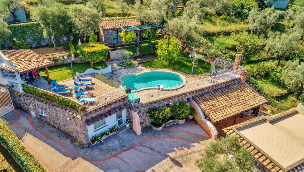 Villa Marika - Private Heated Pool マッサ・ルブレンセ エクステリア 写真